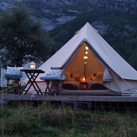 Отель Flatheim Glamping Viksdalen Экстерьер фото